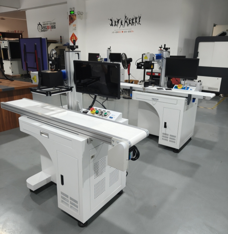 1754032076246941.jpg 視覺定位激光打標(biāo)機(jī).jpg